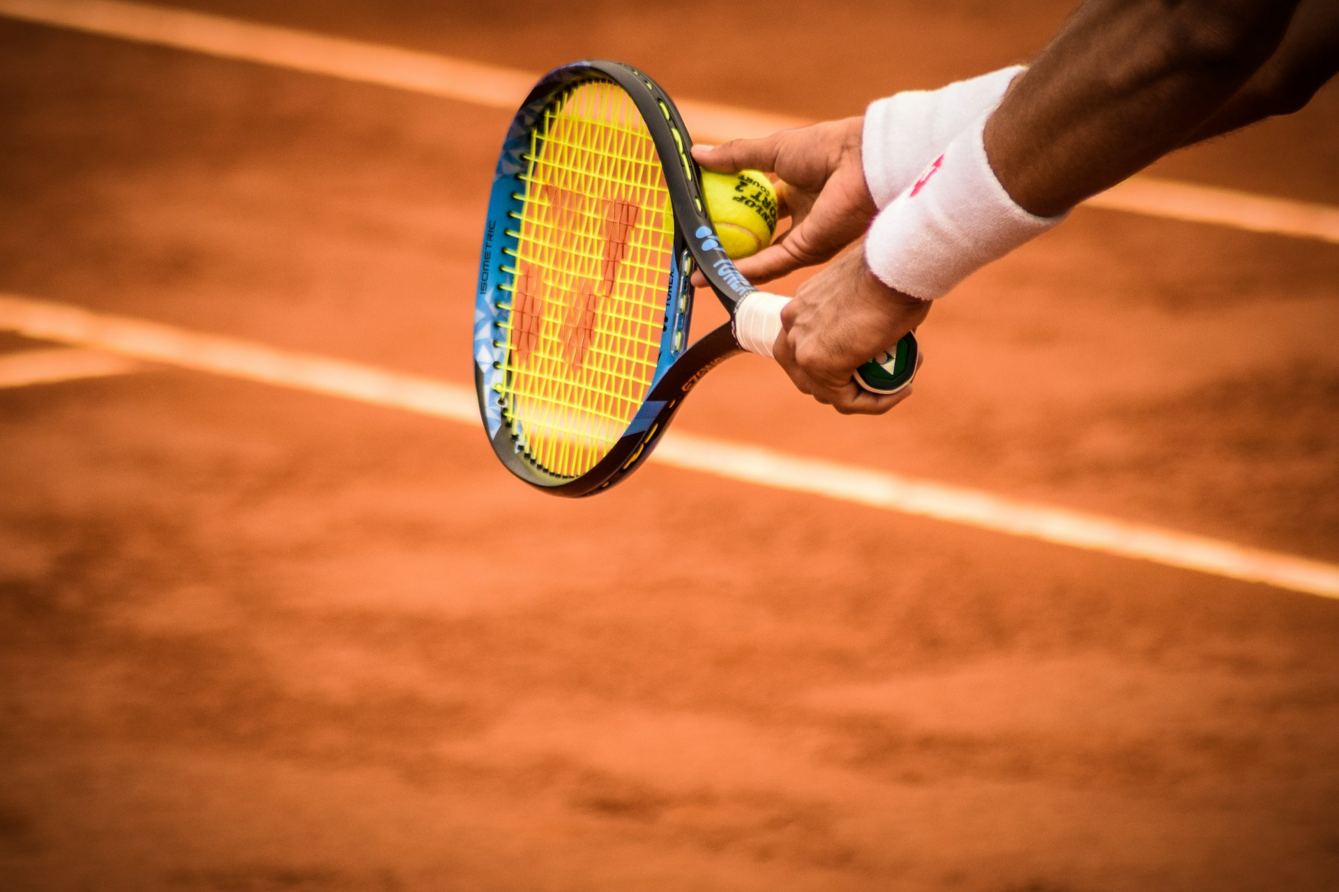 Estrategias para realizar apuestas en vivo efectivas en tenis